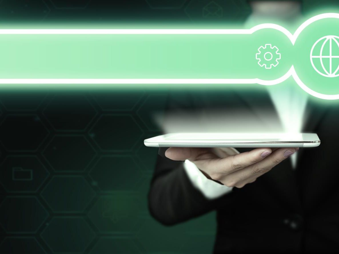 Jak nowoczesne portale informacyjne zmieniają sposób przekazywania wiadomości w Polsce